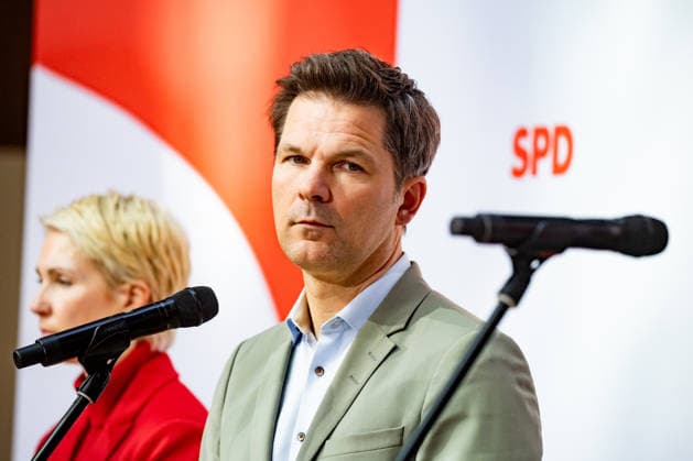 SPD s top candidate in Berlin, Steffen Krach, at a press conference at the Willy Brandt House in Berlin on September 21, 2026 Reactions to the state elections in Mecklenburg-Western Pomerania and Berlin