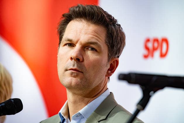 SPD s top candidate in Berlin, Steffen Krach, at a press conference at the Willy Brandt House in Berlin on September 21, 2026 Reactions to the state elections in Mecklenburg-Western Pomerania and Berlin