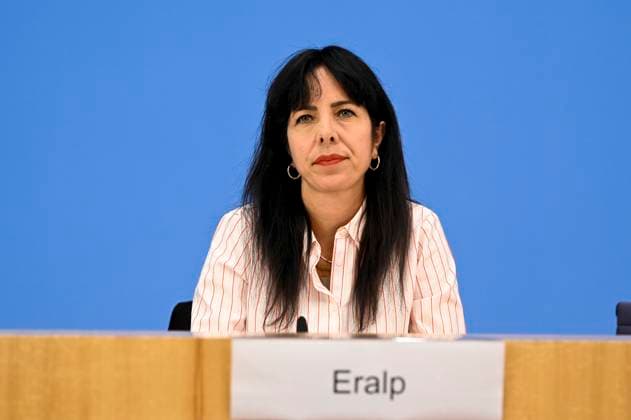 ABB BPK Elif Eralp, mayoral candidate in Berlin for the party Die Linke Topic: Die Linke’s perspective on the impact of the state elections in Berlin and Mecklenburg-Western Pomerania on federal politics Statement at the BPK Federal Press Conference on September 21, 2026, in Berlin, Berlin, Germany