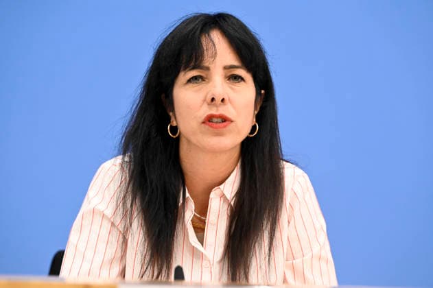 ABB BPK Elif Eralp, mayoral candidate in Berlin for the party Die Linke Topic: Die Linke—Impact of the state elections in Berlin and Mecklenburg-Western Pomerania on federal politics Statement at the BPK Federal Press Conference on September 21, 2026, in Berlin, Berlin, Germany