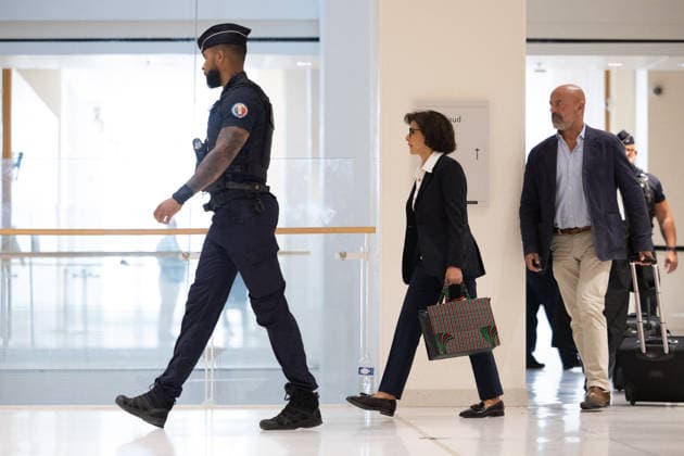 Hearing of Rachida Dati during her trial on corruption charges - Paris Former French culture minister Rachida Dati arrives for her hearing at the Paris courthouse for her trial on corruption charges, along with Former Renault-Nissan executive Carlos Ghosn, in Paris on September 21, 2026. Photo by Raphael Lafargue ABACAPRESS.COM Paris France  Copyright: xLafarguexRaphael ABACAx