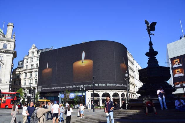 September 21, 2026, London, England, United Kingdom: The Piccadilly Lights screen in Piccadilly Circus displays candles and a message from the global movement Essays for Peace , marking the International Day of Peace. London United Kingdom - ZUMAv130 20260921_zip_v130_003 Copyright: xVukxValcicx