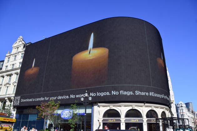 September 21, 2026, London, England, United Kingdom: The Piccadilly Lights screen in Piccadilly Circus displays candles and a message from the global movement Essays for Peace , marking the International Day of Peace. London United Kingdom - ZUMAv130 20260921_zip_v130_006 Copyright: xVukxValcicx