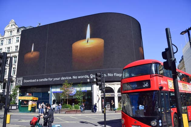 September 21, 2026, London, England, United Kingdom: The Piccadilly Lights screen in Piccadilly Circus displays candles and a message from the global movement Essays for Peace , marking the International Day of Peace. London United Kingdom - ZUMAv130 20260921_zip_v130_011 Copyright: xVukxValcicx