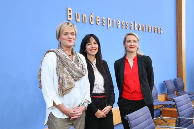 Berlin, Germany, September 21, 2026 Federal Press Conference The Left: Impact of the State Elections in Berlin and Mecklenburg-Western Pomerania on Federal Politics Simone Oldenburg, lead candidate in Mecklenburg-Western Pomerania, Elif Eralp, mayoral candidate in Berlin; Party Chair Ines Schwerdtner Copyright: xdtsxNachrichtenagenturx dts_135778
