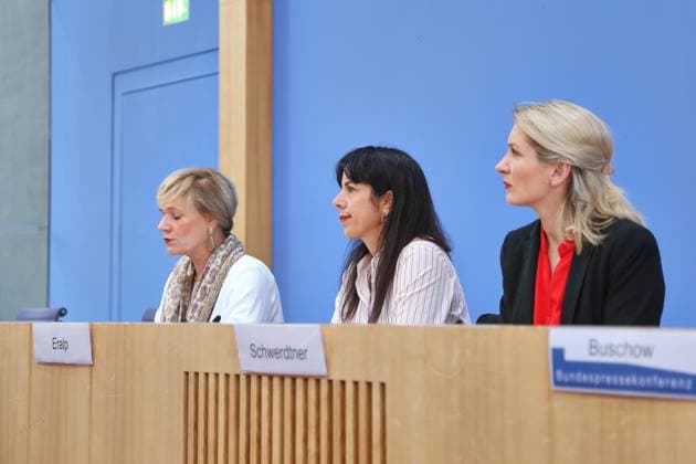 Berlin, Germany, September 21, 2026 Federal Press Conference The Left: Impact of the State Elections in Berlin and Mecklenburg-Western Pomerania on Federal Politics Simone Oldenburg, lead candidate in Mecklenburg-Western Pomerania, Elif Eralp, mayoral candidate in Berlin; Party Chair Ines Schwerdtner Copyright: xdtsxNachrichtenagenturx dts_135787