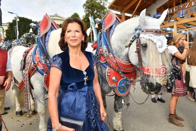 Claudia Oberst, Oktoberfest 2026, SixtWiesn, 3 days, Theresienwiese, Festzelt, Schützenfesthalle, Oktoberfest, Munich, September 21, 2026