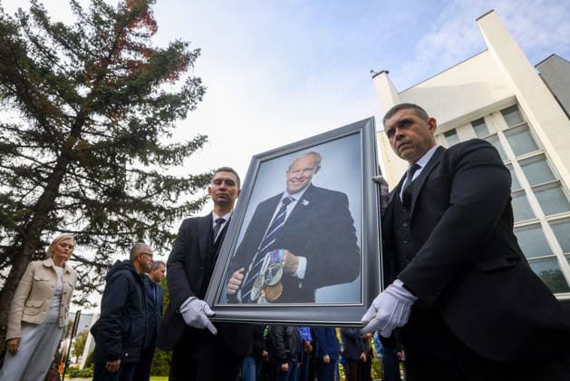 RUSSIA, MOSCOW - SEPTEMBER 21, 2026: Portrait of late Sergei Tchepikov is seen at a farewell ceremony for Sergei Tchepikov, a two-time Olympic champion and former member of the Russian State Duma. Tchepikov died at the age of 60, on September 17. Pavel Seleznev TASS  98089042