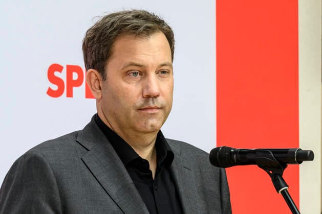 Pictured, from left: Lars Klingbeil, GER, Berlin, SPD press conference following the elections in Berlin and Mecklenburg-Western Pomerania (MV), in the atrium of the Willy Brandt House, Wilhelmstraße 141, 10963 Berlin, September 21, 2026, Copyright: HMBxMedia UwexKoch