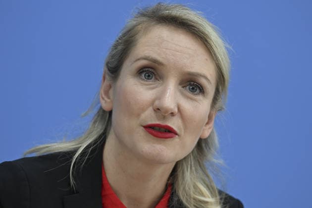 Die Linke leaders hold press conference in Berlin following state elections BERLIN, GERMANY - SEPTEMBER 21: Federal Co-Chair of Die Linke Ines Schwerdtner speaks during a press conference at the Haus der Bundespressekonferenz in Berlin, Germany, on September 21, 2026. Following the state elections held in Berlin and Mecklenburg-Vorpommern on September 20, leadership of Die Linke gathered at the Federal Press Conference to evaluate the election outcomes and address their impact on national politics. Halil Sagirkaya Anadolu Berlin Germany. Editorial use only. Please get in touch for any other usage.  Copyright: x2026xAnadoluxHalilxSagirkayax