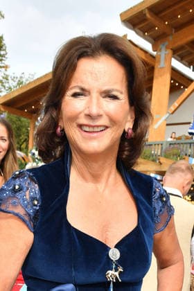 Claudia Obert arrives at the Damenwiesn event on September 21, 2026, at the Oktoberfest in Munich, Germany Damenwiesn event at the Oktoberfest in Munich, Germany