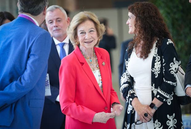 Queen Sofía Presides Over the Opening Ceremony of the International Congress on Neurodegenerative Diseases in Seville Queen Sofía after presiding over the opening ceremony of the International Congress on Neurodegenerative Diseases in Seville September 21, 2026, in Seville, Andalusia, Spain September 21, 2026 María José Ló Seville, Andalusia, Spain Seville, Andalusia, Spain Spain  Copyright: xMariaxJosÃ xLopezx 7790150