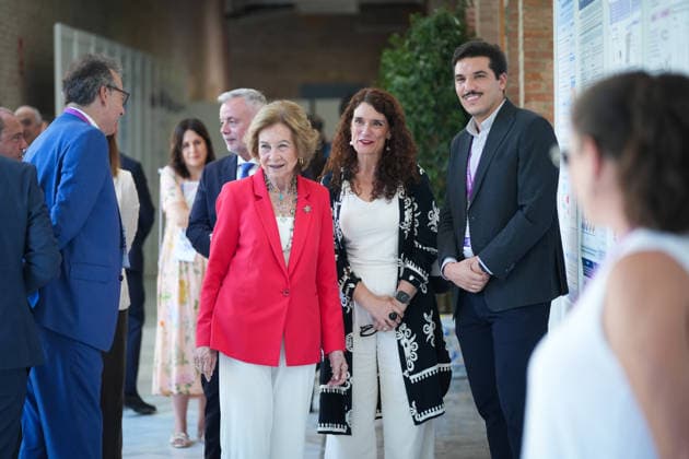 Queen Sofía Presides Over the Opening Ceremony of the International Congress on Neurodegenerative Diseases in Seville Queen Sofía, after presiding over the opening ceremony of the International Congress on Neurodegenerative Diseases in Seville September 21, 2026, in Seville, Andalusia, Spain September 21, 2026 María José Ló Seville, Andalusia, Spain Seville, Andalusia, Spain Spain  Copyright: xMariaxJosÃ xLopezx 7790163