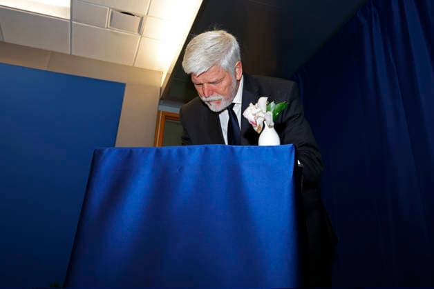 Petr Pavel, President of the Czech Republic signs the guest book at the start of the 81st session of the United Nations General Assembly at the United Nations Headquarters on Monday, September 21, 2026 in New York City.  NYP20260921406 PETERxFOLEY