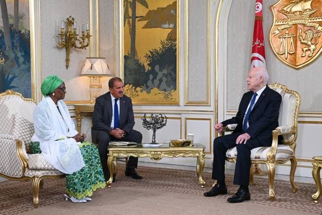 Tunisian President Receives Credentials of Three New Ambassadors Tunisian President Kais Saied presides over a ceremony to receive the credentials of newly appointed ambassadors Kolo Haruna Abubakar of Nigeria, Mohammed bin Abdullah bin Hamad Al-Buraithin of Saudi Arabia, and Mohamed El Hacen Boukhreiss of Mauritania at Carthage Palace in Tunis, Tunisia, on September 21, 2026. The three diplomats had previously presented copies of their credentials to Tunisia’s foreign ministry. Photo by Tunisian Presidency apaimages Tunis Tunis Tunisia 210926_Tunis_TPO_00(2) Copyright: xapaimagesxTunisianxPresidencyx xapaimagesx