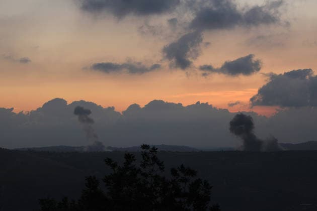 Israeli forces attack Lebanon despite ceasefire NABATIEH, LEBANON - SEPTEMBER 21: Smoke rises after Israeli forces carried out air and artillery attacks on towns in Nabatieh, southern Lebanon, despite a ceasefire, on September 21, 2026. Ramiz Dallah Anadolu Nabatieh Lebanon. Editorial use only. Please get in touch for any other usage.  Copyright: x2026xAnadoluxRamizxDallahx