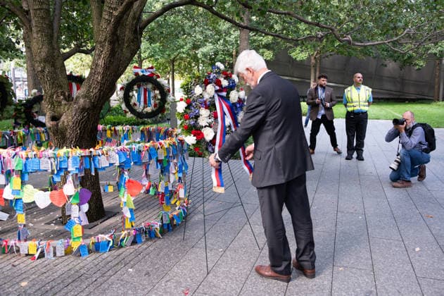 Czech President Petr Pavel honours memory of victims at 9 11 memorial in New York, as he launched his visit to United States, on September 21, 2026. (CTKxPhoto AlzbetaxSouckova) CTKPhotoP2026092107028  CTKPhotoP2026092107028