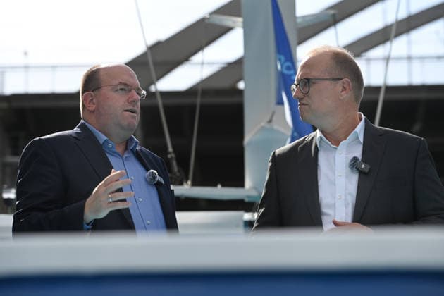From left: Markus BANGEN, CEO of Duisport Duisburger Hafen AG; Jochen OTT, leading candidate for the 2027 state election; Jochen OTT, SPD caucus leader in the North Rhine-Westphalia State Parliament; lead candidate for the 2027 state election, visits Duisport Duisburger Hafen AG to learn about the role of logistics in the energy tra