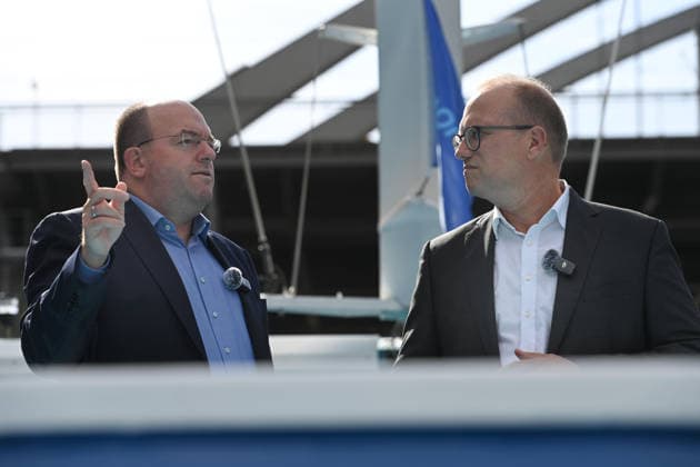 From left: Markus BANGEN, CEO of Duisport Duisburger Hafen AG; Jochen OTT, leading candidate for the 2027 state election; Jochen OTT, SPD caucus leader in the North Rhine-Westphalia State Parliament; lead candidate for the 2027 state election, visits Duisport Duisburger Hafen AG to learn about the role of logistics in the energy tra