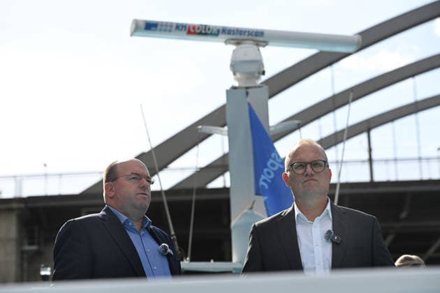 From left: Markus BANGEN, CEO of Duisport Duisburger Hafen AG; Jochen OTT, leading candidate for the 2027 state election; Jochen OTT, SPD caucus leader in the North Rhine-Westphalia State Parliament; lead candidate for the 2027 state election, visits Duisport Duisburger Hafen AG to learn about the role of logistics in the energy tra