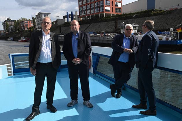 From left: Jochen OTT, lead candidate for the 2027 state election; Markus BANGEN, CEO of Duisport Duisburger Hafen AG; Frank BOERNER, Börner, SPD, member of the North Rhine-Westphalia State Parliament; Jochen OTT, SPD parliamentary group leader in the North Rhine-Westphalia St