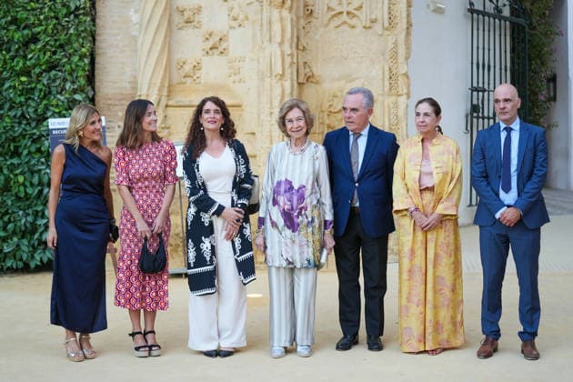Queen Sofía presides over the concert organized in conjunction with the International Congress on Neurodegenerative Diseases. Queen Sofía is pictured in a group photo during the concert organized in conjunction with the CIEN. On September 21, 2026, in Seville, Andalusia, Spain. Queen Sofía presided over the concert held in conjunction with the International Congress on Neurodegenerative Diseases (CIEN), organized jointly by the Queen Sofía Foundation and the CIEN Neurological Diseases Research Center Foundation, in collaboration with the Seville Institute of Biomedicine (IBiS), which is bringing together researchers and experts from September 21 to 23. SEPTEMBER 21, 2026 María José Ló Seville, Andalusia, Spain  Copyright: xMariaxJosÃ xLopezx 7790801