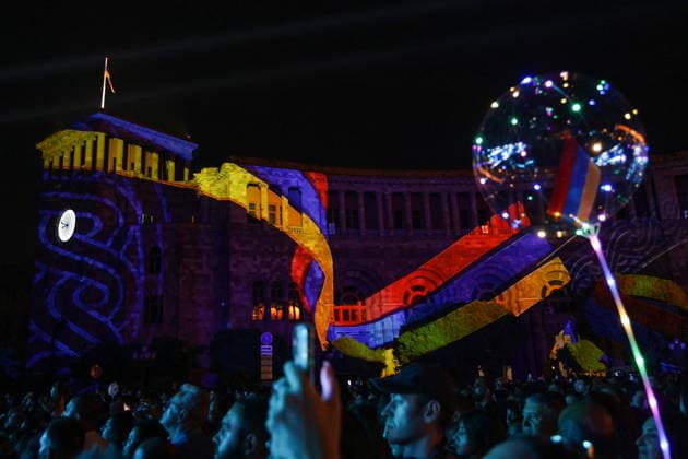 ARMENIA, YEREVAN - SEPTEMBER 21, 2026: People take part in a celebration marking 35 years of Armenia s Independence in Republic Square on Independence Day. Alexander Patrin TASS  98107528