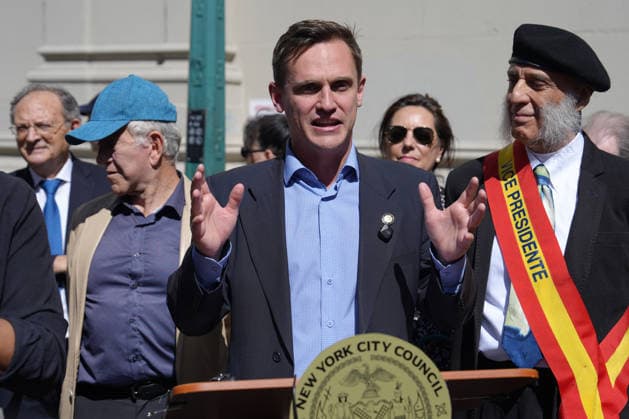 New York City Council member Carl Wilson speaks during the unveiling of the new name for 14th Street— Little Spain —in honor of the Hispanic community in New York, United States, 21 September 2026. New York renames 14th Street Little Spain in honor of the Hispanic community !ACHTUNG: NUR REDAKTIONELLE NUTZUNG!  Copyright: xOctavioxGuzmánx AME9508 20260921-55021466655_1