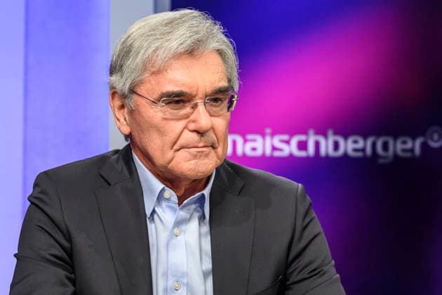 Pictured, from left: Joe Kaeser of Siemens Energy, Germany, Berlin, studio, appearing on Maischberger, a political talk show, TV program, with host Sandra Maischberger, Das Erste, filmed at Studio 20 in Adlershof on September 21, 2026, Copyright: HMBxMedia UwexKoch
