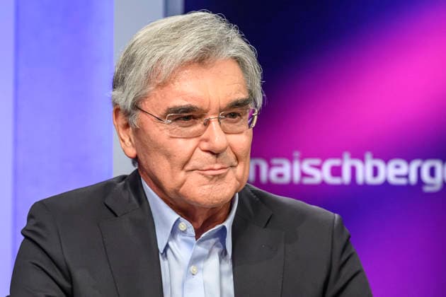 Pictured, from left: Joe Kaeser of Siemens Energy, Germany, Berlin, studio, appearing on Maischberger, a political talk show, TV program, with host Sandra Maischberger, Das Erste, filmed at Studio 20 in Adlershof on September 21, 2026, Copyright: HMBxMedia UwexKoch