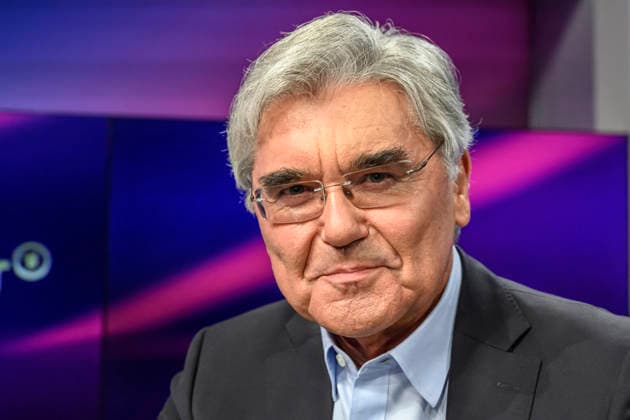 Pictured, from left: Joe Kaeser of Siemens Energy, GER, Berlin, studio, guest on Maischberger, political talk show, TV, program, with host Sandra Maischberger, Das Erste, from Adlershof Am Studio 20, September 21, 2026, Copyright: HMBxMedia UwexKoch