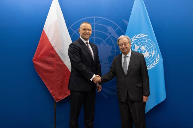 September 21, 2026, New York City, USA: Polish President Karol Nawrocki shakes hands with United Nations Secretary General Antonio Guterres at United Nations Headquarters in New York, ahead of the 81st session of the United Nations General Assembly New York City USA - ZUMAl194 20260921_zip_l194_022 Copyright: xMarekxLadzinskix