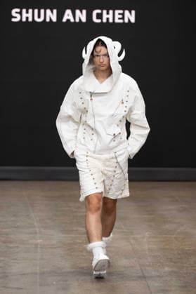 FJU Talent LFW SS27 Catwalk Show Model Walks the FJU Talent LFW SS27 show on the 19,09,2026, Credit:JIMMY JAMES Avalon UK, London  Copyright: xJIMMYxJAMESx xAvalonx 1137125977