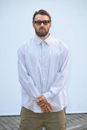 Celebrity guests arrive at the Burberry catwalk show as part of London Fashion Week, held at Chelsea College of Arts, London Featuring: Joel Edgerton Where: London, United Kingdom When: 21 Sep 2026 Credit: Cover Images EDITORIAL USE ONLY. NOT FOR USE BY NEWSPAPERS BASED IN THE UK. Copyright: xx coverimg56042691