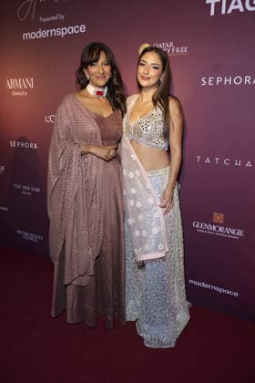 South Asian Beauty Collective Awards held at the Mayfair Hotel Featuring: Ranvir Singh and Shakira Khan Where: London, United Kingdom When: 21 Sep 2026 Credit: Alan West Cover Images EDITORIAL USE ONLY. NOT FOR USE BY NEWSPAPERS BASED IN THE UK. Copyright: xx coverimg56042856