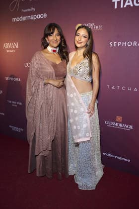 South Asian Beauty Collective Awards held at the Mayfair Hotel Featuring: Ranvir Singh and Shakira Khan Where: London, United Kingdom When: 21 Sep 2026 Credit: Alan West Cover Images EDITORIAL USE ONLY. NOT FOR USE BY NEWSPAPERS BASED IN THE UK. Copyright: xx coverimg56042857