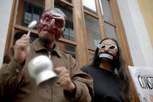 Colombians Protest Against Cut in Culture and Arts University students and artists protest against budget cuts on the arts and culture ministry proposed by Colombian President Abelardo De La Espriella on September 21, 2026 in Bogota, Colombia. Bogota Bogota D.C Colombia Copyright: xSebastianxBarrosx