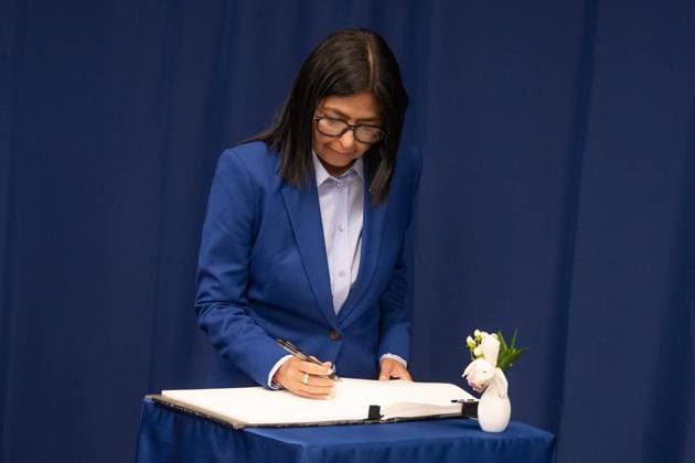 September 21, 2026, Bronx, New York, USA: Delcy Rodriguez Gomez, Acting President, Bolivarian Republic of Venezuela signs guest book as she meets UN Secretary-General Antonio Guterres at UN Headquarters in New York, NY on September 21, 2026. Bronx USA - ZUMAr339 20260921_znp_r339_072 Copyright: xLevxRadinx