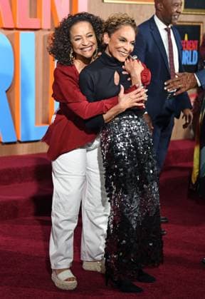 Debbie Allen, Jasmine Guy at arrivals for A DIFFERENT WORLD Netflix Premiere, Morehouse College King s Chapel, Atlanta, GA, September 21, 2026. Photo By: Derek Storm Everett Collection A DIFFERENT WORLD Netflix Premiere PUBLICATIONXNOTxINxCANxCHNxFRAxITAxJPNxNORxPOLxRUSxESPxUKxUSA