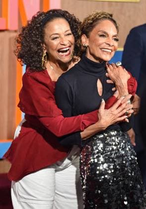 Debbie Allen, Jasmine Guy at arrivals for A DIFFERENT WORLD Netflix Premiere, Morehouse College King s Chapel, Atlanta, GA, September 21, 2026. Photo By: Derek Storm Everett Collection A DIFFERENT WORLD Netflix Premiere PUBLICATIONXNOTxINxCANxCHNxFRAxITAxJPNxNORxPOLxRUSxESPxUKxUSA
