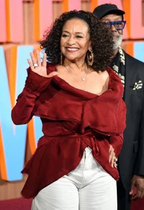 Debbie Allen at arrivals for A DIFFERENT WORLD Netflix Premiere, Morehouse College King s Chapel, Atlanta, GA, September 21, 2026. Photo By: Derek Storm Everett Collection A DIFFERENT WORLD Netflix Premiere PUBLICATIONXNOTxINxCANxCHNxFRAxITAxJPNxNORxPOLxRUSxESPxUKxUSA