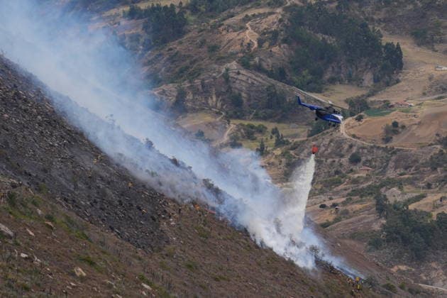 Wildfire in Colombia VILLA DE LEYVA, COLOMBIA - SEPTEMBER 21: Volunteers and firefighters work to contain a wildfire at Cerro Ritoque in Villa de Leyva, Boyaca, Colombia, on September 21, 2026. Juancho Torres Anadolu Villa de leyva Colombia. Editorial use only. Please get in touch for any other usage.  Copyright: x2026xAnadoluxJuanchoxTorresx