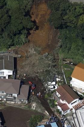 Aftermath of Typhoon Dujuan Photo taken from a Kyodo News helicopter on Sept. 22, 2026, shows the site of a mudslide near homes in Yokosuka in Kanagawa Prefecture, eastern Japan, following heavy rain caused by Typhoon Dujuan.  A14AA0005628224P