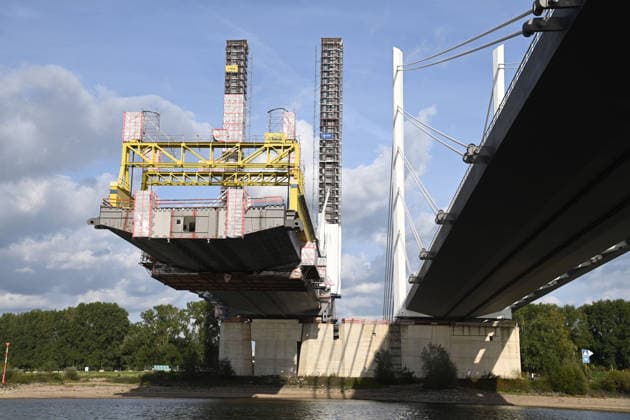 The construction site of the Neuenkamp Rhine Bridge near Duisburg, on the right bank of the Rhine; the A 40 highway bridge over the Rhine, a new construction, on September 21, 2026, in Duisburg, Germany
