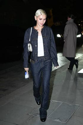 Iris Law at the Burberry Spring Summer 2027 Ready-to-Wear Collection show during London Fashion Week (LFW) on September 21, 2026. Gedeon Taieb, Bestimage. Celebrities at the Burberry Spring Summer 2027 Ready-to-Wear Collection show during London Fashion Week (LFW) on September 21, 2026, London, United Kingdom  Copyright: xGedeonxTaiebx xBestimagexGedeonxTaiebx xBestimagex