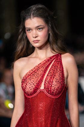 LFW - Aadnevik Runway A model walks the runway at the Aadnevik Catwalk Show 2026 on September 21, 2026 in London, UK. Photo by LounisPhotography ABACAPRESS.COM London United Kingdom  Copyright: xLounisPhotography ABACAx