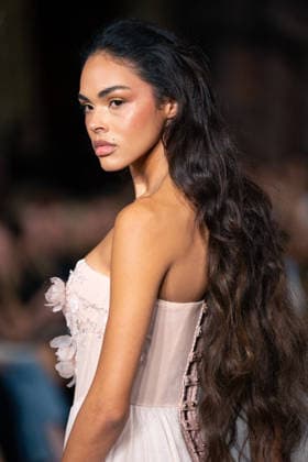 LFW - Aadnevik Runway A model walks the runway at the Aadnevik Catwalk Show 2026 on September 21, 2026 in London, UK. Photo by LounisPhotography ABACAPRESS.COM London United Kingdom  Copyright: xLounisPhotography ABACAx