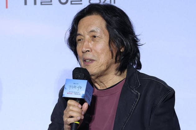 S. Korean director Lee Chang-dong S. Korean director Lee Chang-dong South Korean director Lee Chang-dong responds to reporters questions during a publicity event for the upcoming Netflix movie Possible Love in Seoul on Sept. 21, 2026. The movie will be released in South Korea on Sept. 23 and will be released to more than 190 countries worldwide through Netflix on Nov. 6. (Yonhap) 2026-09-22 10:38:47 <Copyright ¨Ï 1980-2026 YONHAPNEWS AGENCY. .> ¼­¿ïÆ¯º°½Ã EDITORIAL USE ONLY  Copyright: xx Korean ???x yonphotos256945