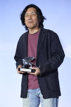 S. Korean director Lee Chang-dong S. Korean director Lee Chang-dong South Korean director Lee Chang-dong attends a publicity event for the upcoming Netflix movie Possible Love in Seoul on Sept. 21, 2026. The movie will be released in South Korea on Sept. 23 and will be released to more than 190 countries worldwide through Netflix on Nov. 6. (Yonhap) 2026-09-22 10:39:36 <Copyright ¨Ï 1980-2026 YONHAPNEWS AGENCY. .> ¼­¿ïÆ¯º°½Ã EDITORIAL USE ONLY  Copyright: xx Korean ???x yonphotos256952