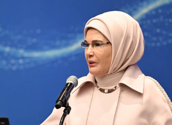 First Lady Emine Erdogan attends UN panel on safe digital systems for children NEW YORK, UNITED STATES - SEPTEMBER 21: First Lady of Turkiye and Chair of the UN High-Level Advisory Board on Zero Waste Emine Erdogan makes a speech during the high-level panel discussion titled Invisible Architecture: Building Safe Digital Systems for Children – Promoting International Standards and Shared Responsibility held on the sidelines of the 81st United Nations General Assembly (UNGA) in New York, United States on September 21, 2026. Mehmet Ali Ozcan Anadolu New York United States. Editorial use only. Please get in touch for any other usage.  Copyright: x2026xAnadoluxMehmetxAlixOzcanx